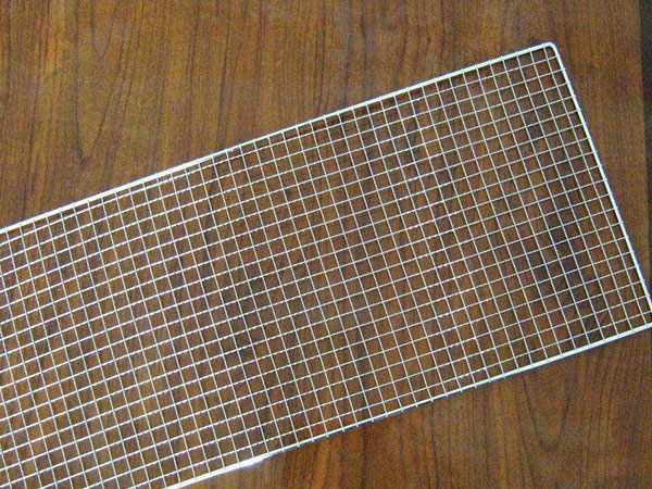 包邊軋花網 - 安平縣威馳金屬絲網制品有限公司